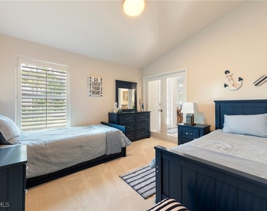 1526 Vintage Lane - Photo Thumbnail 23