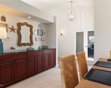 1526 Vintage Lane - Photo Thumbnail 7