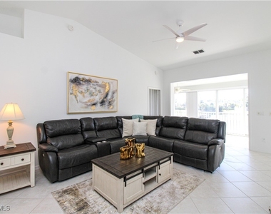 5645 Whisperwood Boulevard - Photo Thumbnail 17