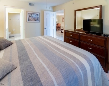 1100 Eastham Way - Photo Thumbnail 13