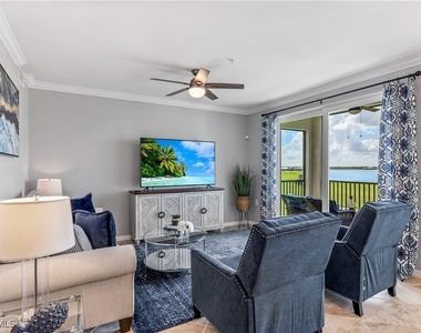 43020 Greenway Boulevard - Photo Thumbnail 12