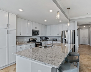 43020 Greenway Boulevard - Photo Thumbnail 4