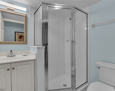 284 4th Street S - Photo Thumbnail 18