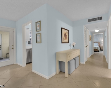 284 4th Street S - Photo Thumbnail 12