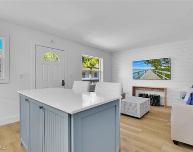 980 7th Avenue S - Photo Thumbnail 3