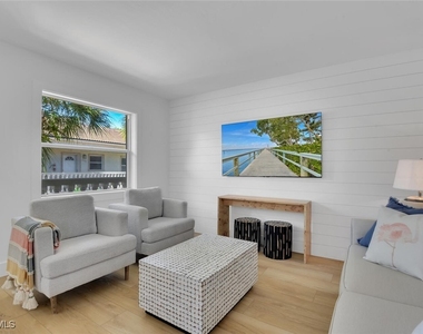 980 7th Avenue S - Photo Thumbnail 1