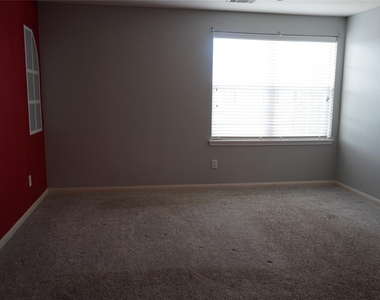 12718 Mystic Water Ln - Photo Thumbnail 3