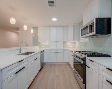 2702 Delano Street - Photo Thumbnail 19