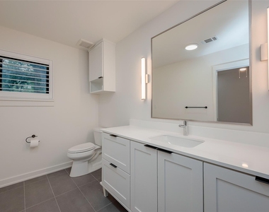 2702 Delano Street - Photo Thumbnail 37