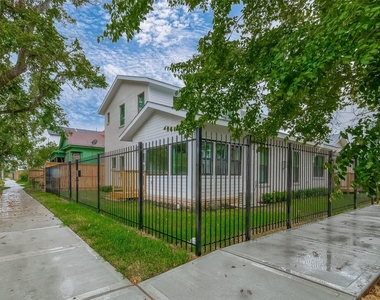 2702 Delano Street - Photo Thumbnail 2