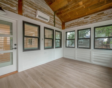 2702 Delano Street - Photo Thumbnail 41
