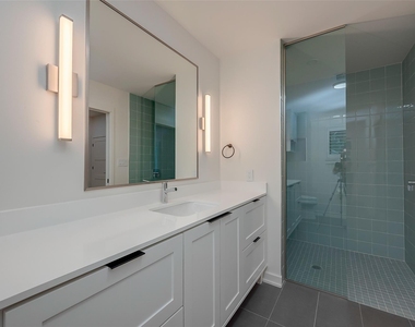 2702 Delano Street - Photo Thumbnail 38