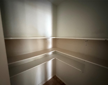 311 Kansas Street - Photo Thumbnail 3