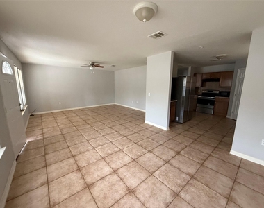 311 Kansas Street - Photo Thumbnail 11