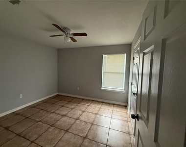 311 Kansas Street - Photo Thumbnail 6