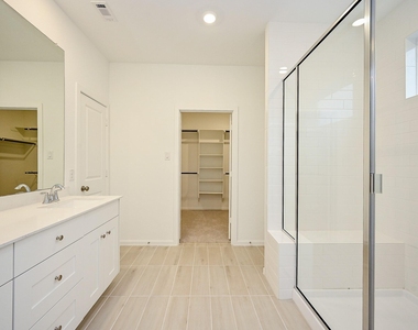6427 Seafoam Lake Drive - Photo Thumbnail 30
