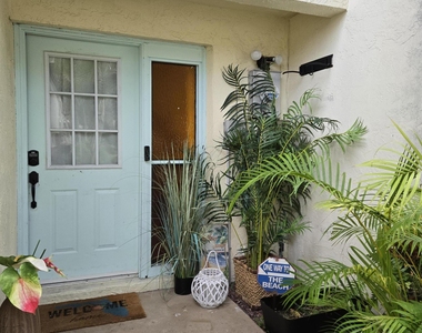 8761 Ilex Court - Photo Thumbnail 2
