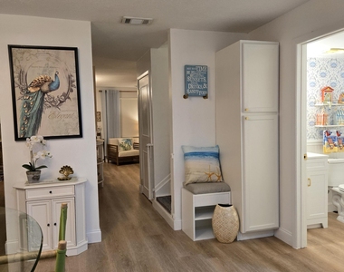 8761 Ilex Court - Photo Thumbnail 4