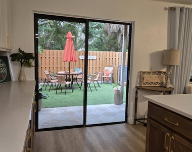 8761 Ilex Court - Photo Thumbnail 10