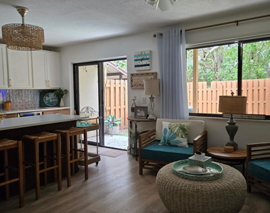 8761 Ilex Court - Photo Thumbnail 38