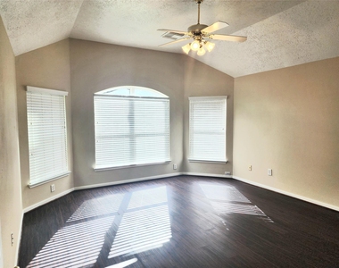 11306 Palm Bay Street - Photo Thumbnail 8