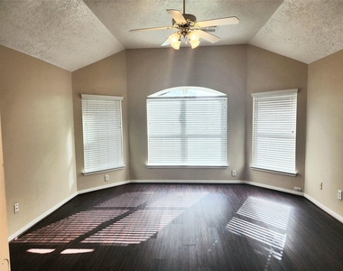 11306 Palm Bay Street - Photo Thumbnail 9
