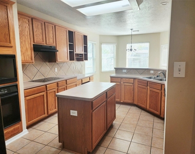 11306 Palm Bay Street - Photo Thumbnail 6
