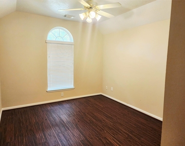 11306 Palm Bay Street - Photo Thumbnail 14