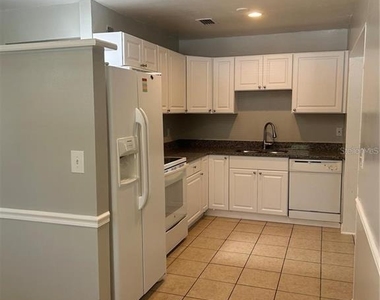 232 Beverly Boulevard - Photo Thumbnail 5