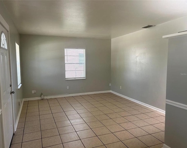 232 Beverly Boulevard - Photo Thumbnail 4