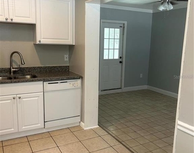 232 Beverly Boulevard - Photo Thumbnail 7
