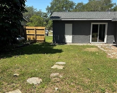 232 Beverly Boulevard - Photo Thumbnail 12