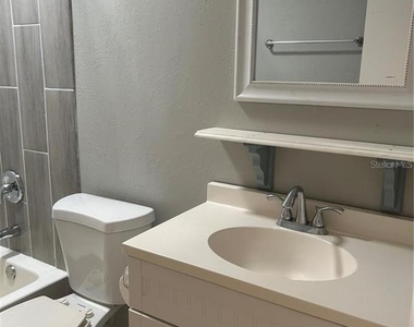 232 Beverly Boulevard - Photo Thumbnail 23