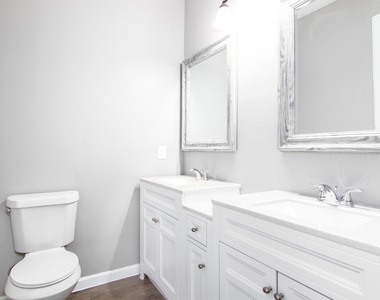 1709 Stevens Street - Photo Thumbnail 8