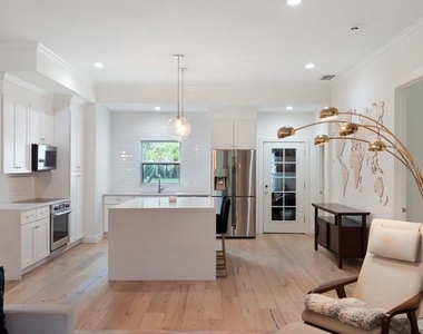 10457 Cromwell Grove Terrace - Photo Thumbnail 9