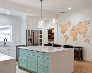 10457 Cromwell Grove Terrace - Photo Thumbnail 10