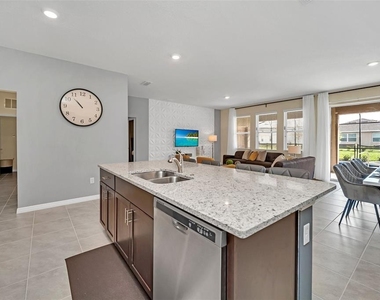 7551 Oakmoss Loop - Photo Thumbnail 9
