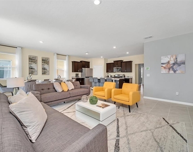 7551 Oakmoss Loop - Photo Thumbnail 14