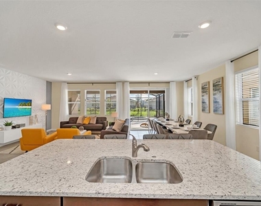 7551 Oakmoss Loop - Photo Thumbnail 10