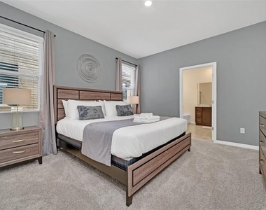 7551 Oakmoss Loop - Photo Thumbnail 25