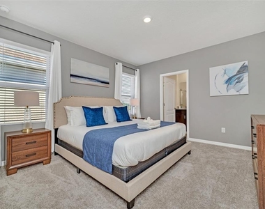 7551 Oakmoss Loop - Photo Thumbnail 30
