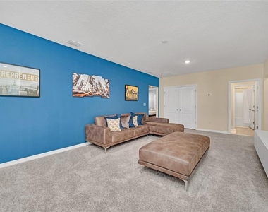 7551 Oakmoss Loop - Photo Thumbnail 21