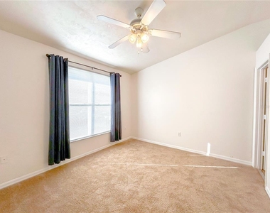 3575 Sw 30th Way - Photo Thumbnail 7