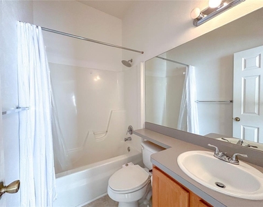 3575 Sw 30th Way - Photo Thumbnail 10