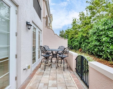455 Nokomis Avenue S - Photo Thumbnail 2