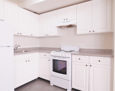 353 East 78th Street - Photo Thumbnail 7