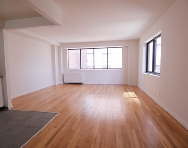 353 East 78th Street - Photo Thumbnail 10