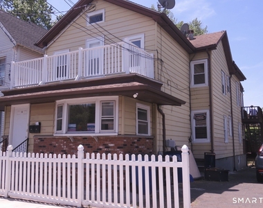16 Vine Street - Photo Thumbnail 5