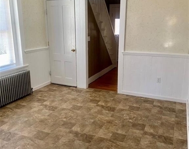 18 Devine Street - Photo Thumbnail 4