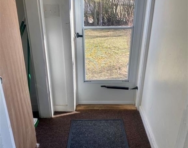 18 Devine Street - Photo Thumbnail 13